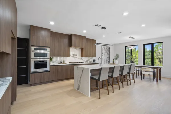 $899,000 | 3206 Marshall Avenue, Lago Vista, TX 78645