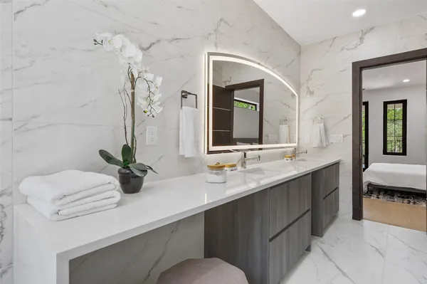 $899,000 | 3206 Marshall Avenue, Lago Vista, TX 78645