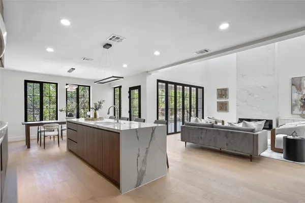 $899,000 | 3206 Marshall Avenue, Lago Vista, TX 78645