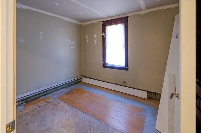 $61,999 | 374 Pennsylvania Avenue, Elmira, NY 14904