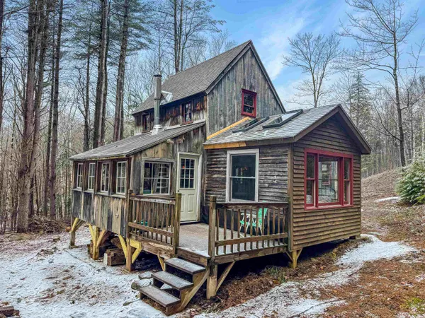 $399,000 | 1511 East Dover Road, Wardsboro, VT 05355