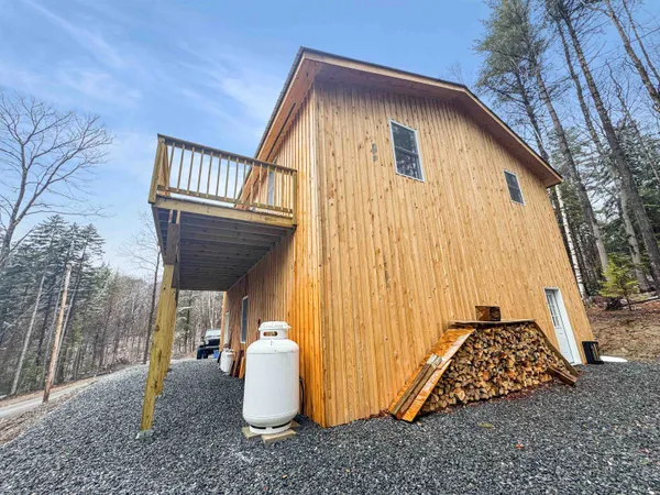 $399,000 | 1511 East Dover Road, Wardsboro, VT 05355