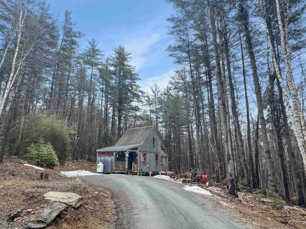 $399,000 | 1511 East Dover Road, Wardsboro, VT 05355