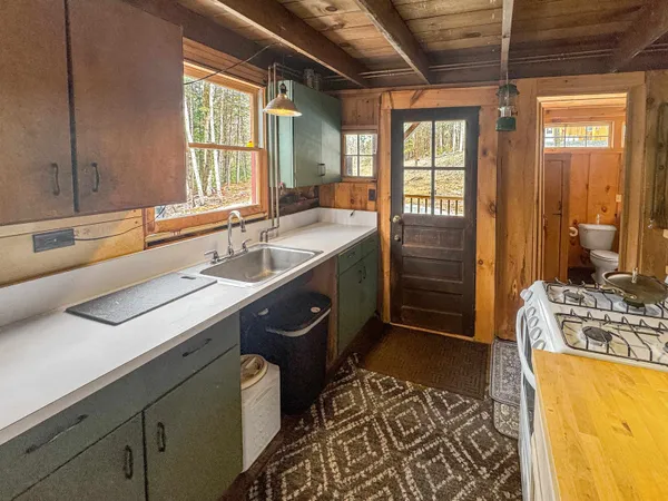 $399,000 | 1511 East Dover Road, Wardsboro, VT 05355