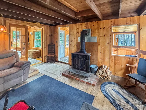 $399,000 | 1511 East Dover Road, Wardsboro, VT 05355