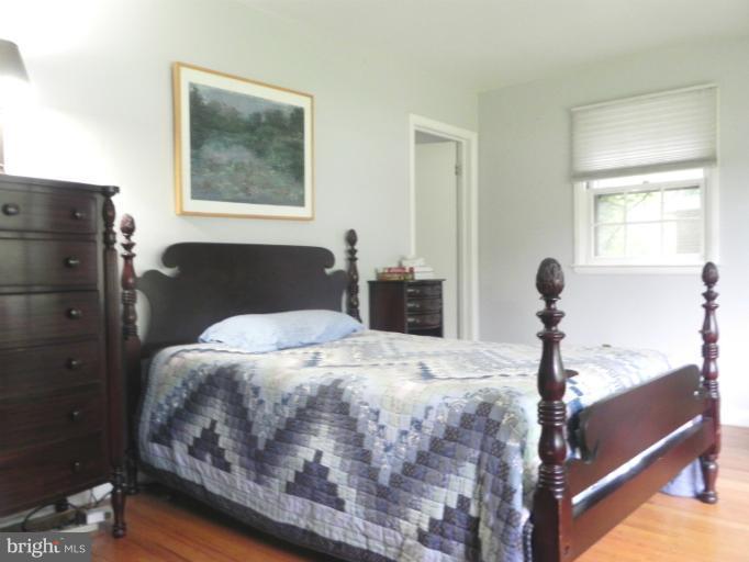 6746 Glenkirk Road Baltimore, MD 21239 - Photo 3 of 29 Bedroom (Master) (17'6" x 12'5")