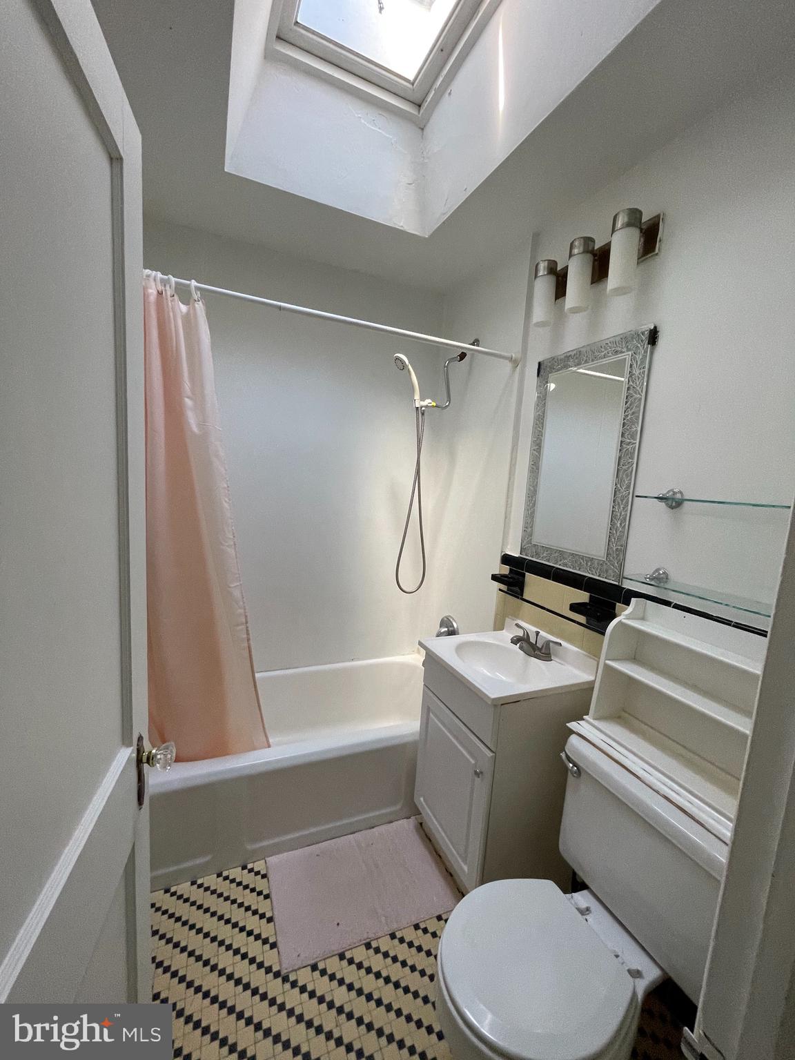 104 Green Valley Road Upper Darby, PA 19082 - Photo 11 of 14 Gallery Image 11