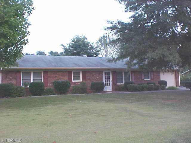 2000 Brewer Road Winston-Salem, NC 27127 - Photo 1 of 9 Exterior Front.