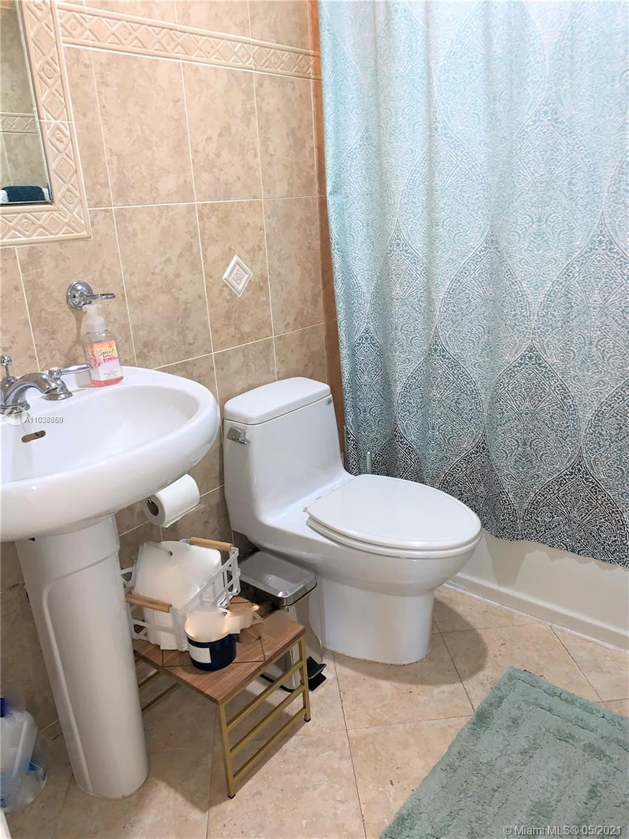 3325 Harding Street Hollywood, FL 33021 - Photo 14 of 22