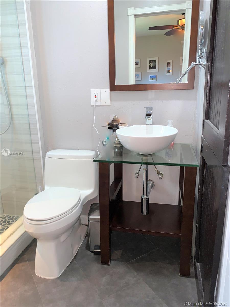 3325 Harding Street Hollywood, FL 33021 - Photo 10 of 22
