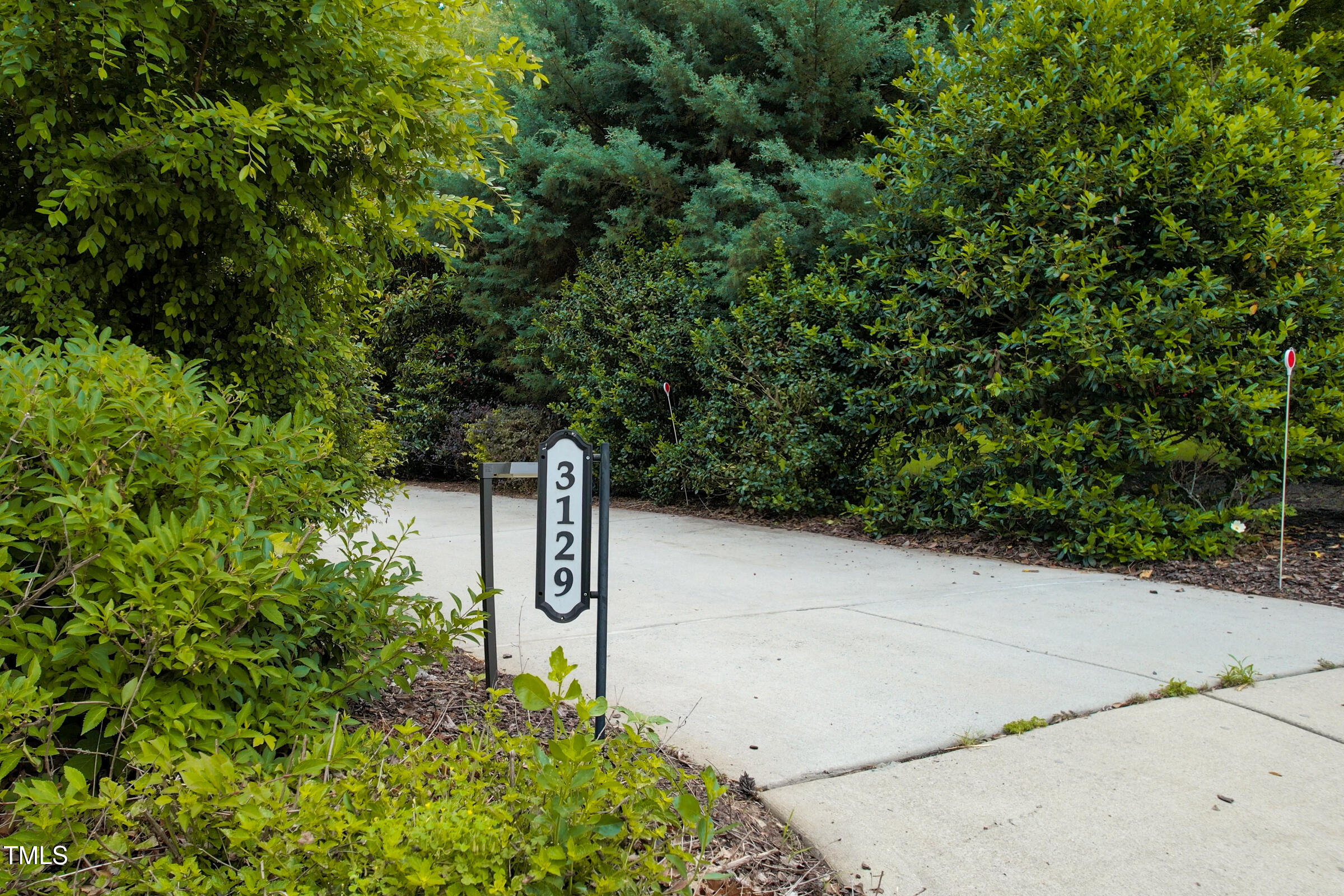3129 Umstead View Drive Raleigh, NC 27607 - Photo 2 of 17 3125 Umstead 19 DeLynda Cook