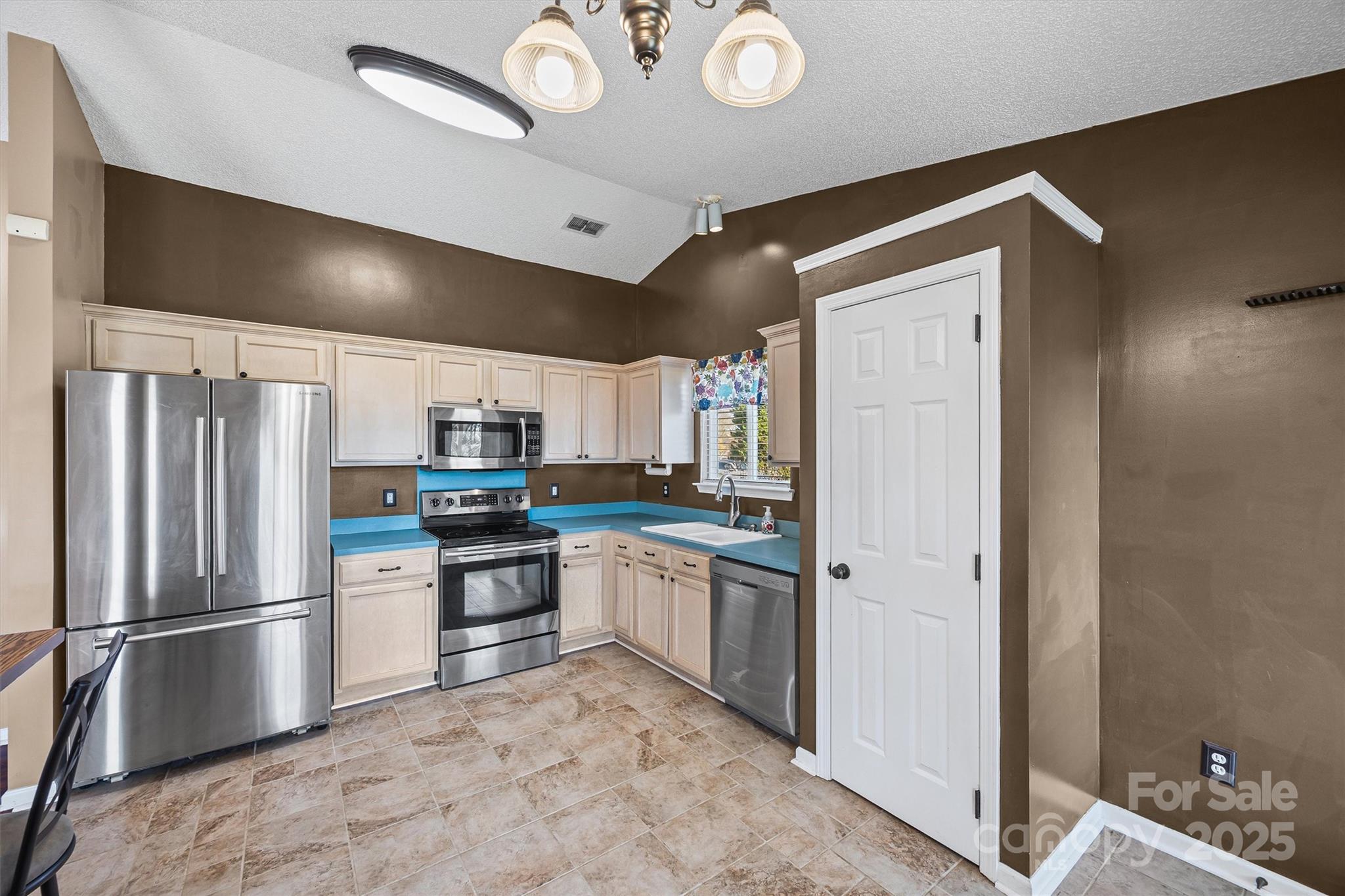 132 Sella Ridge Drive Mount Holly, NC 28120 - Photo 10 of 27