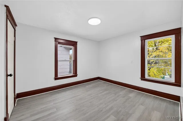 $109,999 | 1957 Whitney Avenue, Niagara Falls, NY 14301