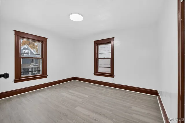 $109,999 | 1957 Whitney Avenue, Niagara Falls, NY 14301