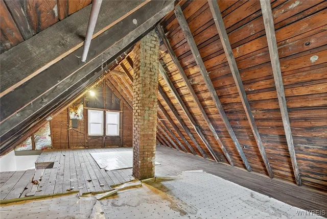 $109,999 | 1957 Whitney Avenue, Niagara Falls, NY 14301