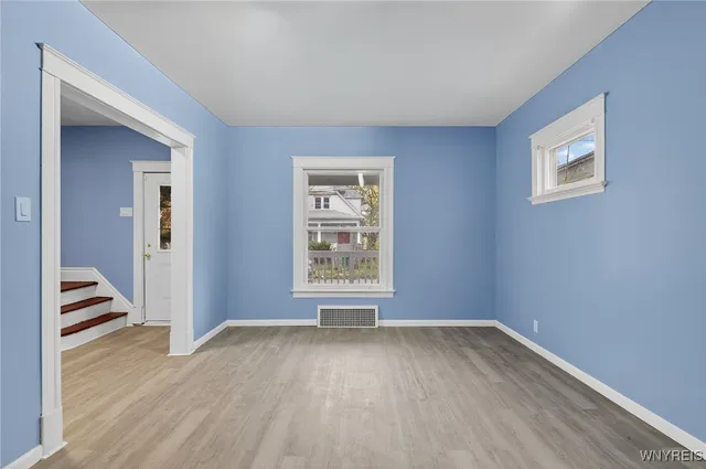 $109,999 | 1957 Whitney Avenue, Niagara Falls, NY 14301