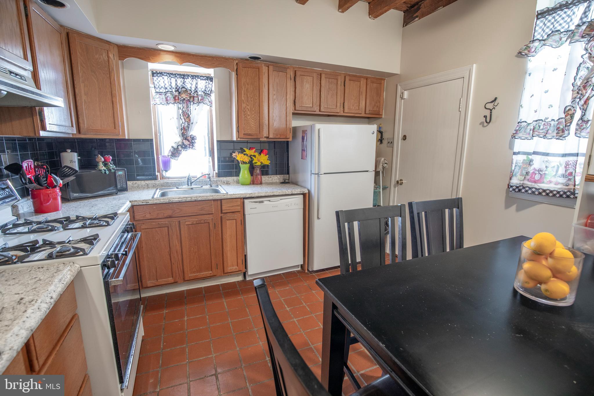 1209 Marlyn Road Philadelphia, PA 19151 - Photo 10 of 22 Gallery Image 10