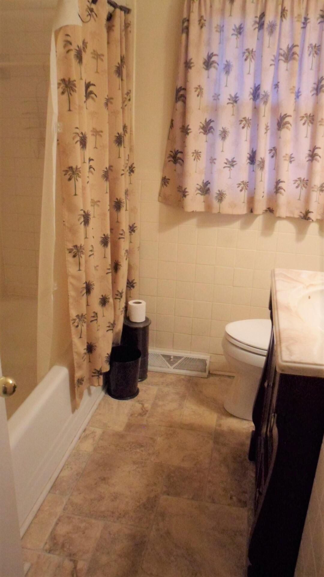 548 Aztec Trail Frankfort, KY 40601 - Photo 11 of 17 bath 2