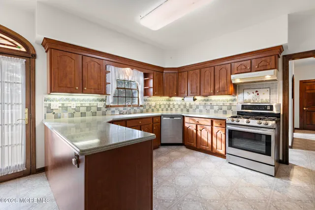 $949,000 | 22 Windswept Lane, Freehold, NJ 07728