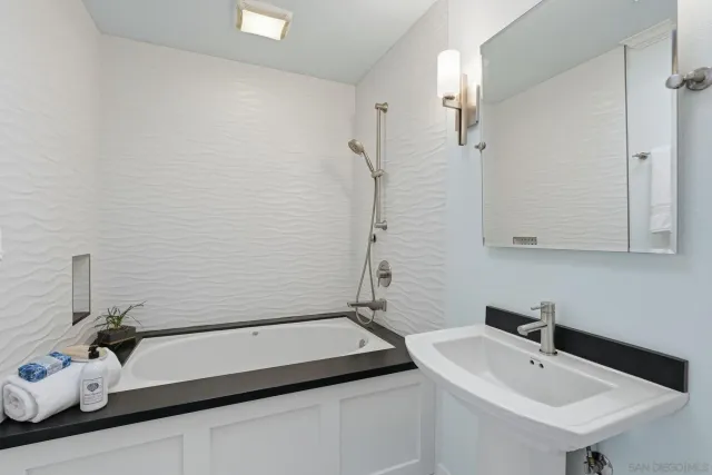 $1,999,000 | 2742 Glasgow Drive, Carlsbad, CA 92010