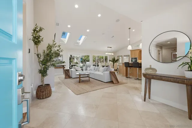 $1,999,000 | 2742 Glasgow Drive, Carlsbad, CA 92010