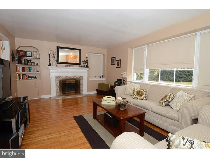 125 David Road Bala Cynwyd, PA 19004 - Photo 3 of 23 Living Room