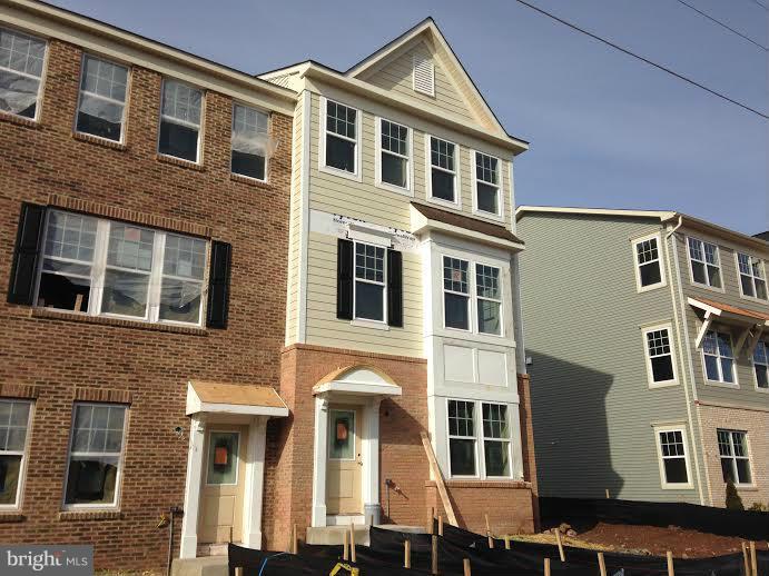 25641 Pleasant Valley Road Chantilly, VA 20152 - Photo 1 of 1 Exterior (Front)