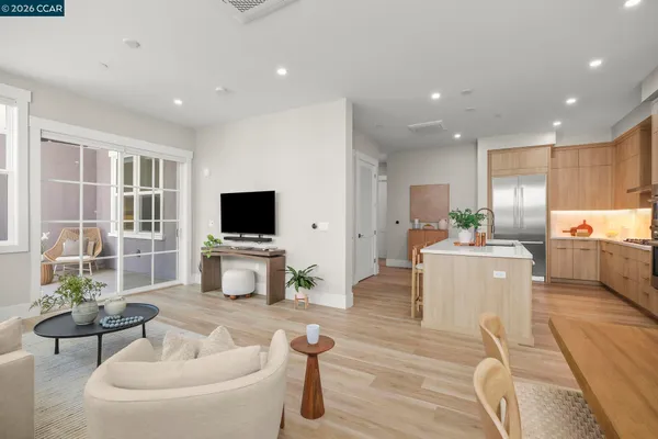 $1,299,000 | 600 Hartz Avenue, Unit 114, Danville, CA 94526