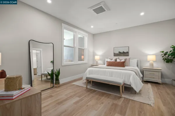 $1,299,000 | 600 Hartz Avenue, Unit 114, Danville, CA 94526