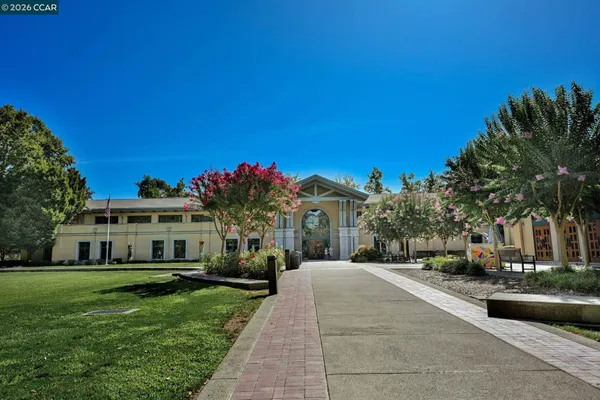 $1,299,000 | 600 Hartz Avenue, Unit 114, Danville, CA 94526