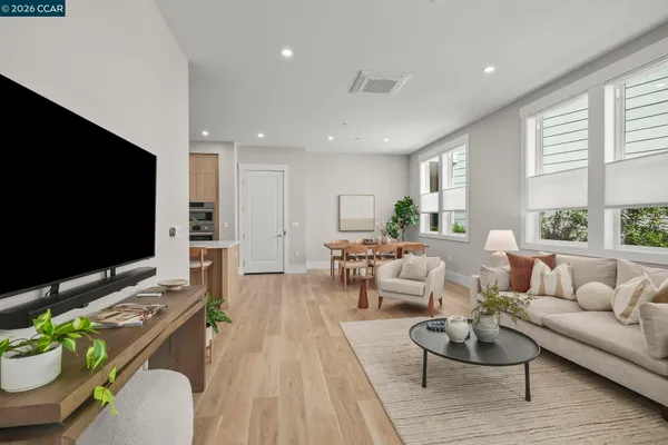 $1,299,000 | 600 Hartz Avenue, Unit 114, Danville, CA 94526