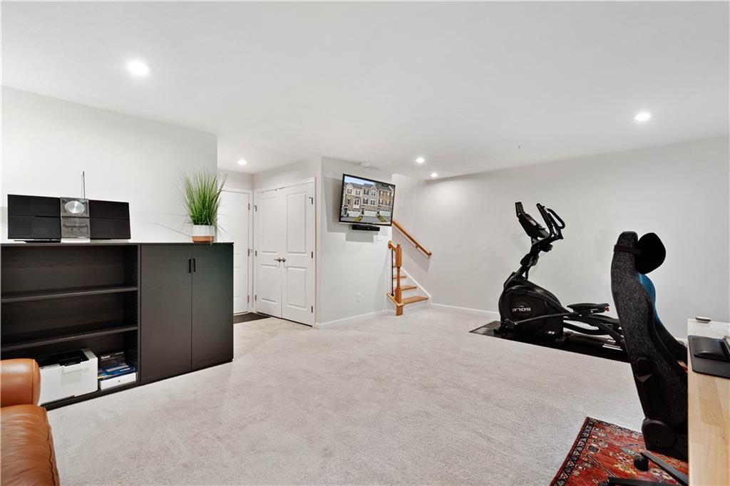 136 Cole Drive McKees Rocks, PA 15136 - Photo 21 of 25 Gallery Image 21