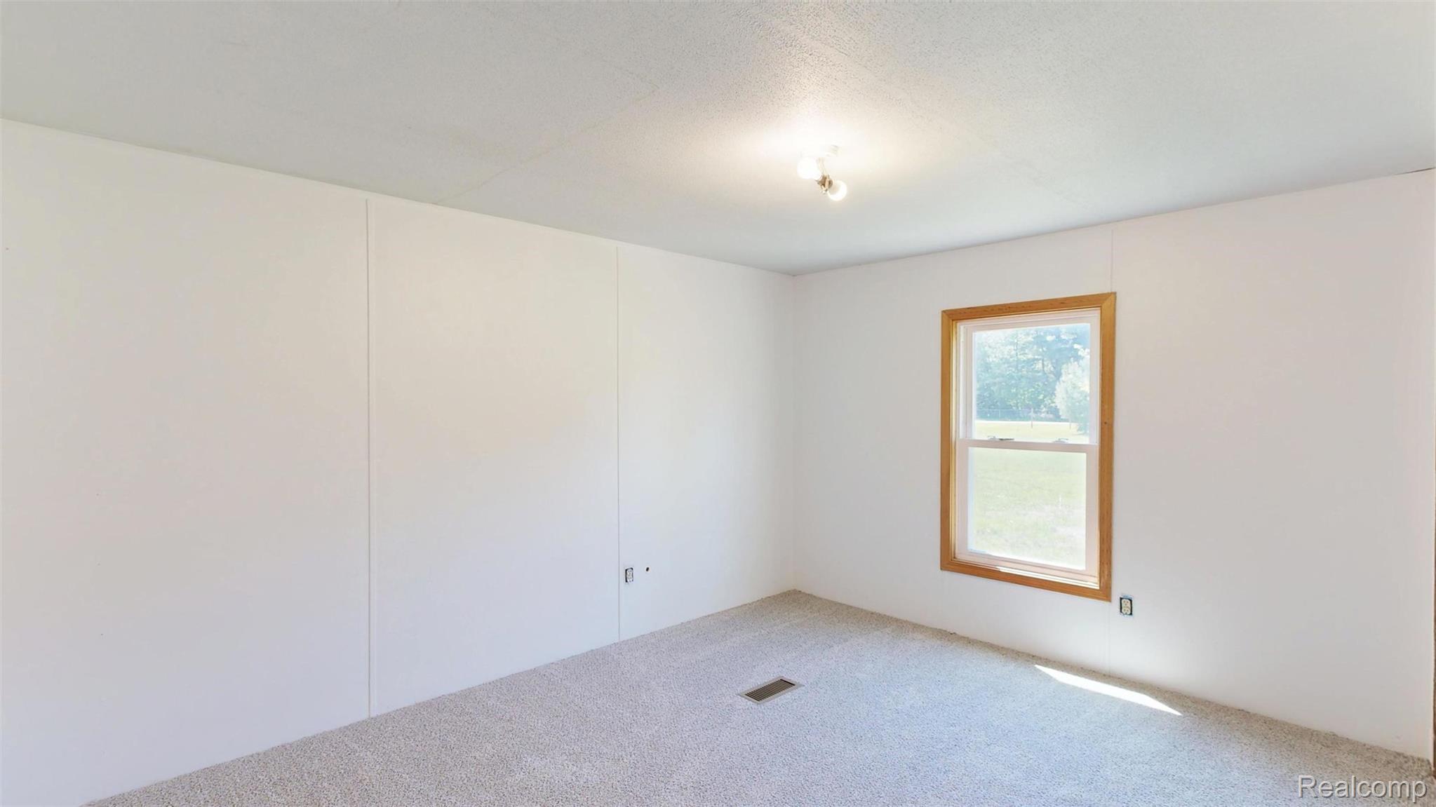 10028 McAfee Road Montrose, MI 48457 - Photo 37 of 46 10028 McAffee Rd (43).jpg