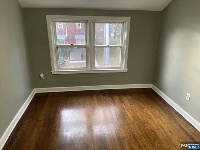 $299,000 | 130 Glenbrook Parkway, Unit 5E, Englewood, NJ 07631