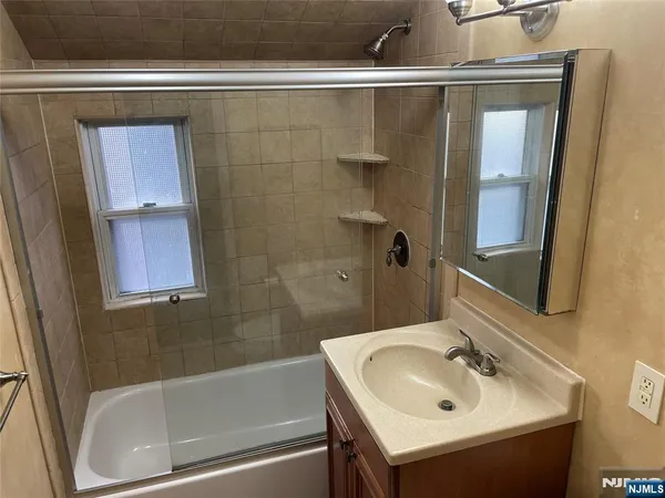 $299,000 | 130 Glenbrook Parkway, Unit 5E, Englewood, NJ 07631