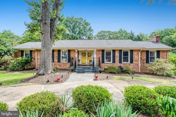 $450,000 | 1208 Washington Drive, Stafford, VA 22554