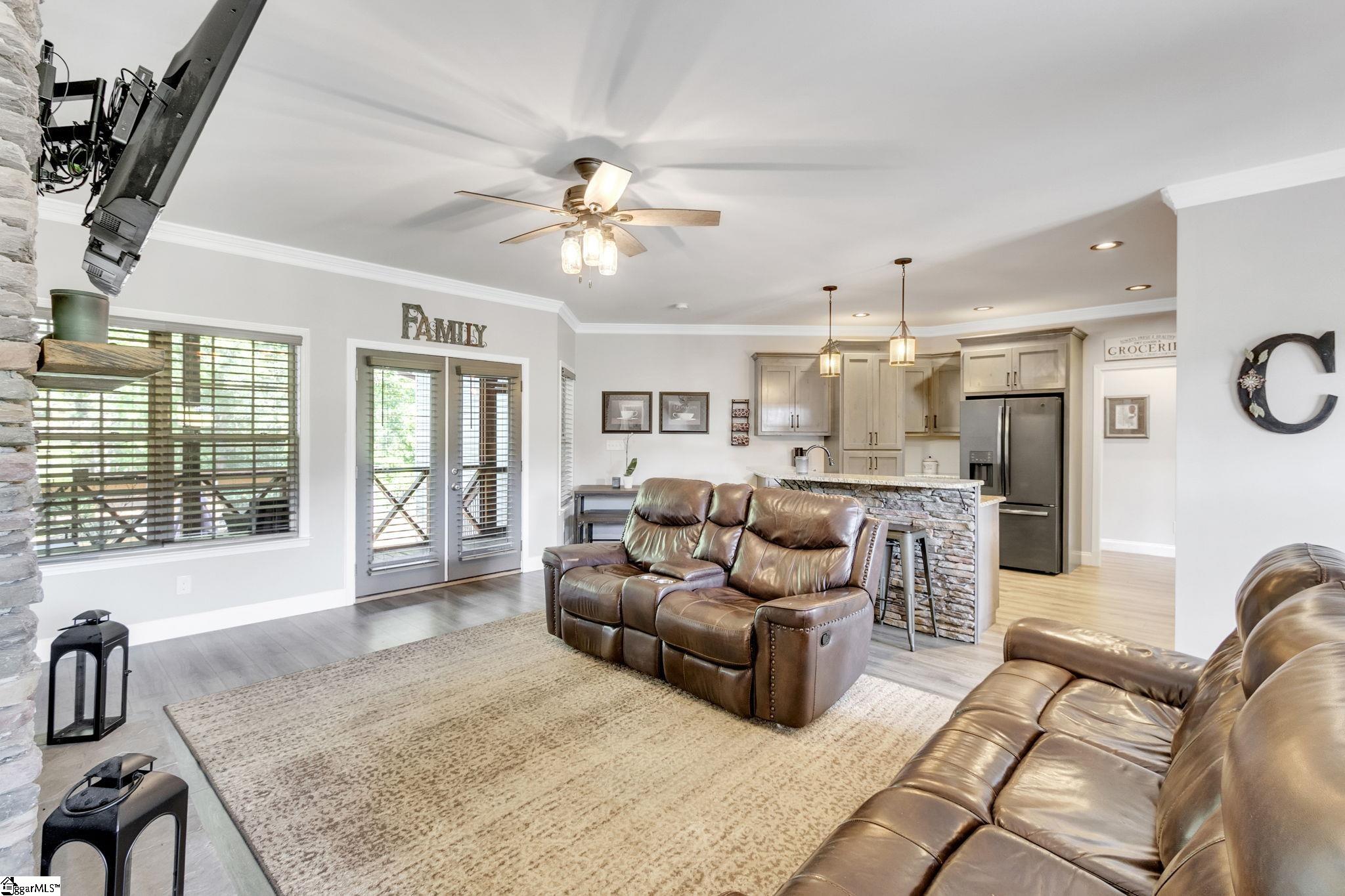 744 Dunklin Bridge Road Fountain Inn, SC 29644 - Photo 5 of 36