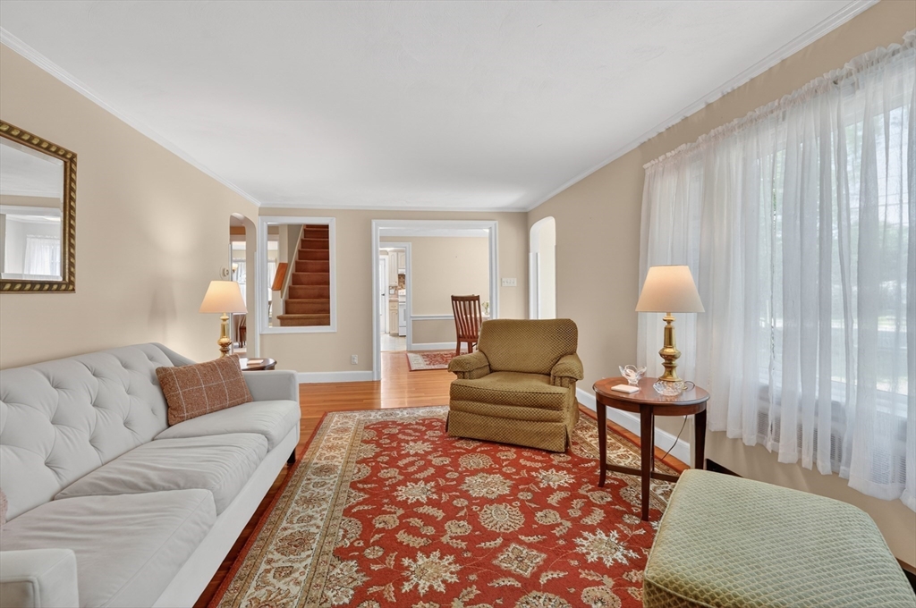 490 Webster Street Needham, MA 02494 - Photo 6 of 37