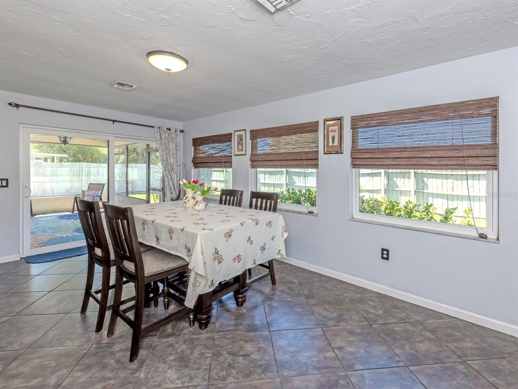 2972 Argyle Road Venice, FL 34293 - Photo 13 of 43