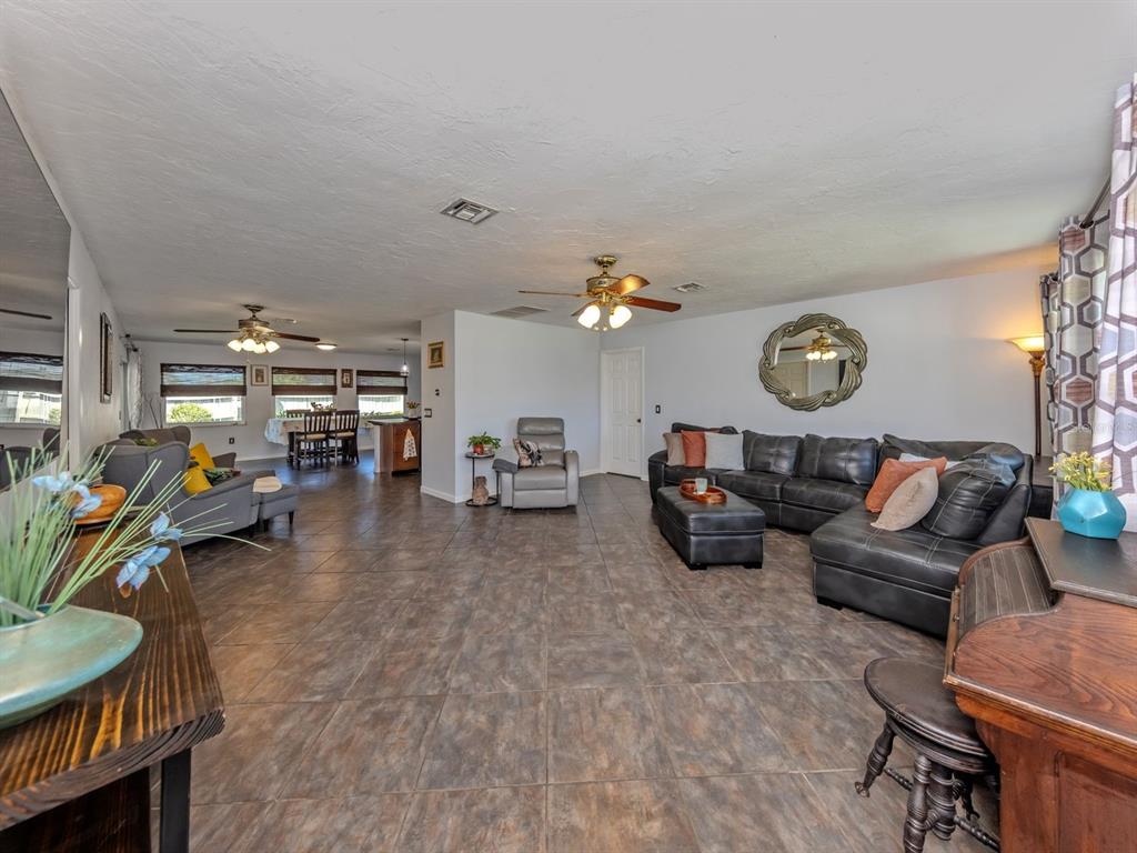 2972 Argyle Road Venice, FL 34293 - Photo 7 of 43