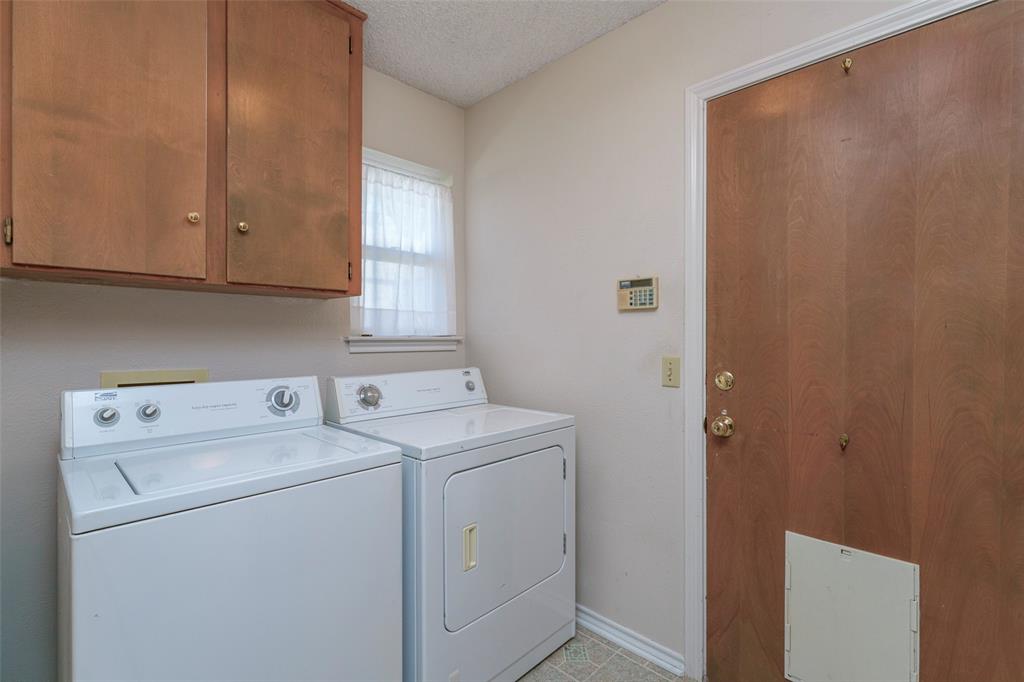 1008 Rocky Canyon Road Arlington, TX 76012 - Photo 31 of 37