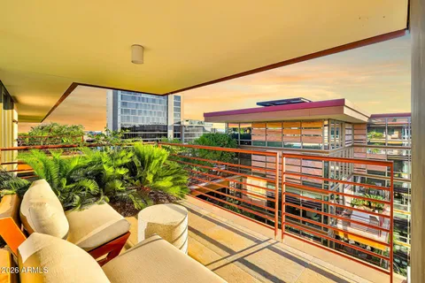 $1,275,000 | 7137 East Rancho Vista Drive, Unit 7008, Scottsdale, AZ 85251