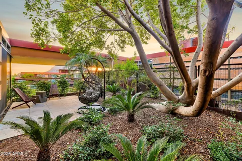 $1,275,000 | 7137 East Rancho Vista Drive, Unit 7008, Scottsdale, AZ 85251