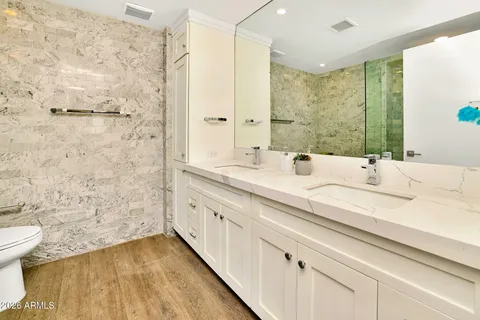 $1,275,000 | 7137 East Rancho Vista Drive, Unit 7008, Scottsdale, AZ 85251