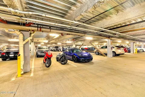 $1,275,000 | 7137 East Rancho Vista Drive, Unit 7008, Scottsdale, AZ 85251