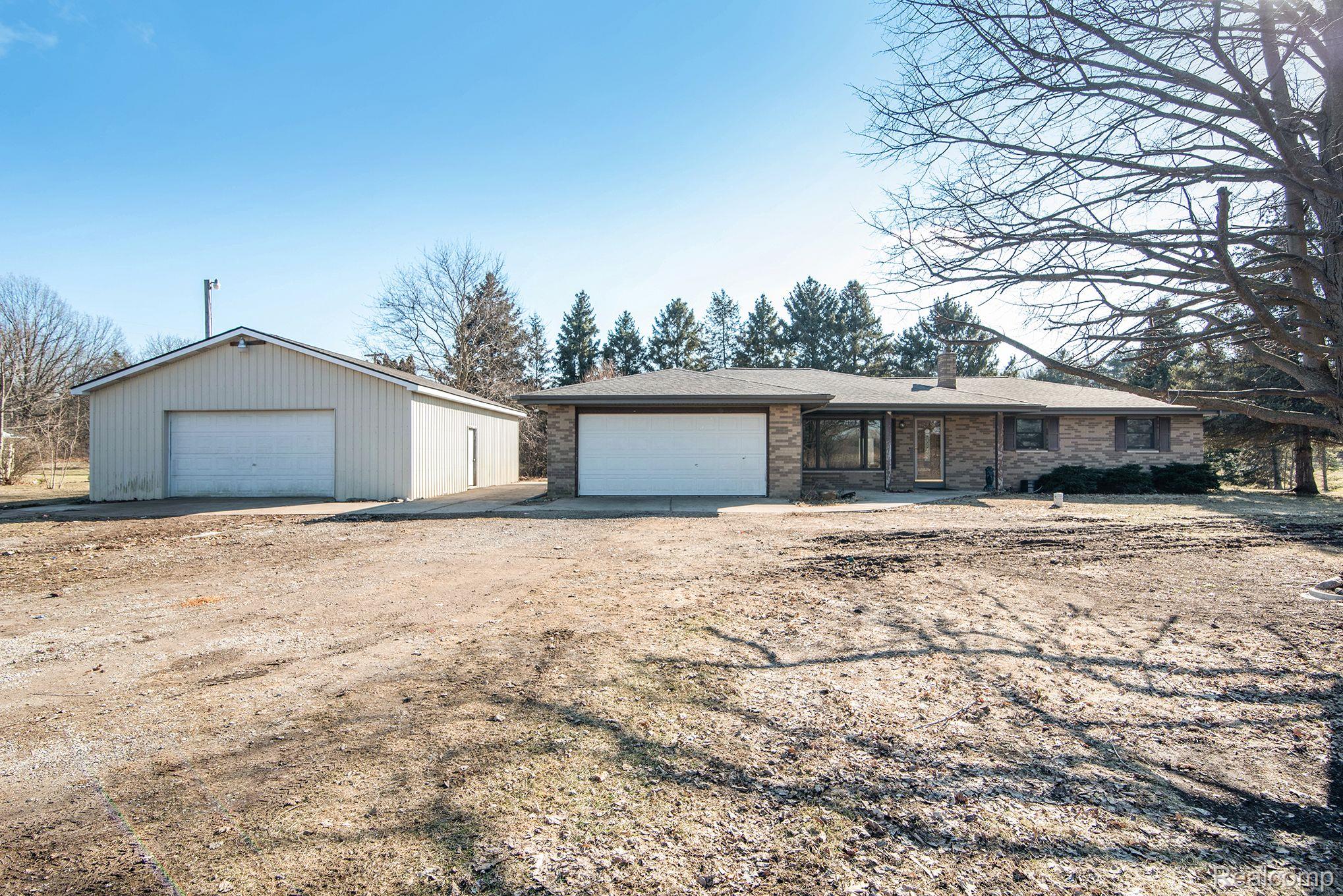 4101 Lansing Road Perry, MI 48872 - Photo 3 of 36 Gallery Image 3