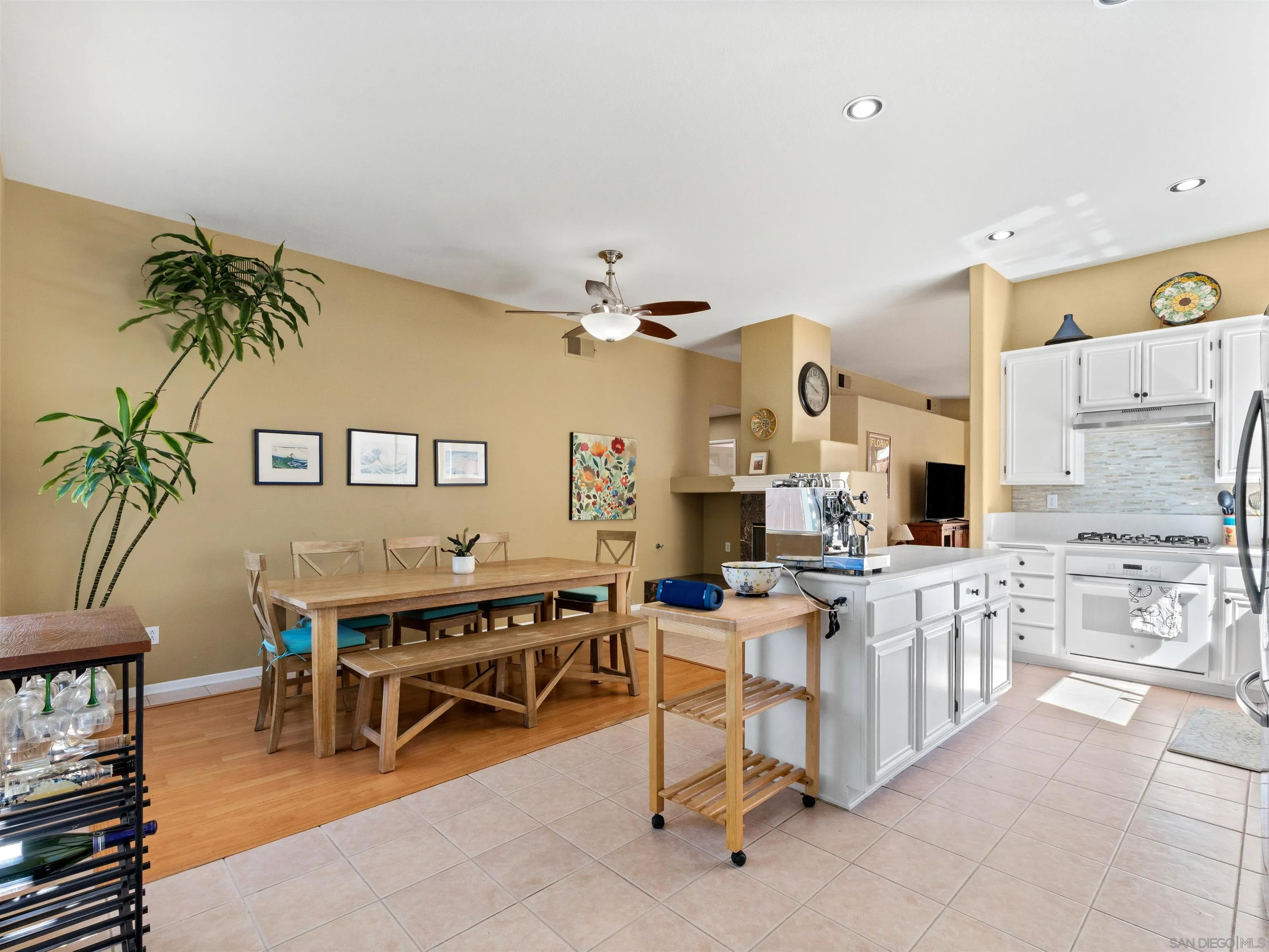 12420 Whispering Tree Lane Poway, CA 92064 - Photo 12 of 35
