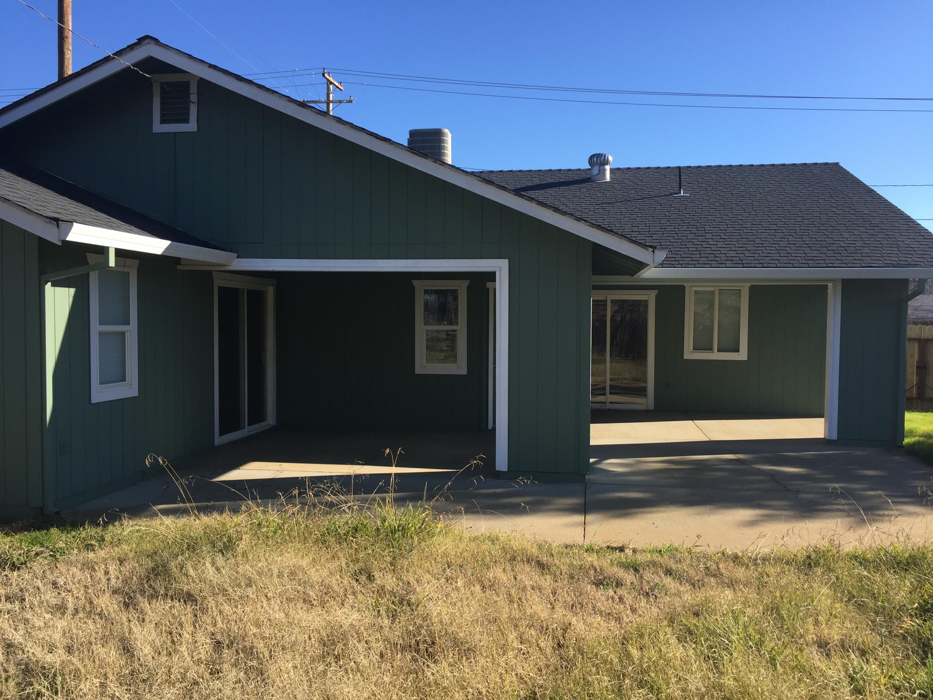 2330 Oxford Road Redding, CA 96002 - Photo 21 of 23 Covered back patio