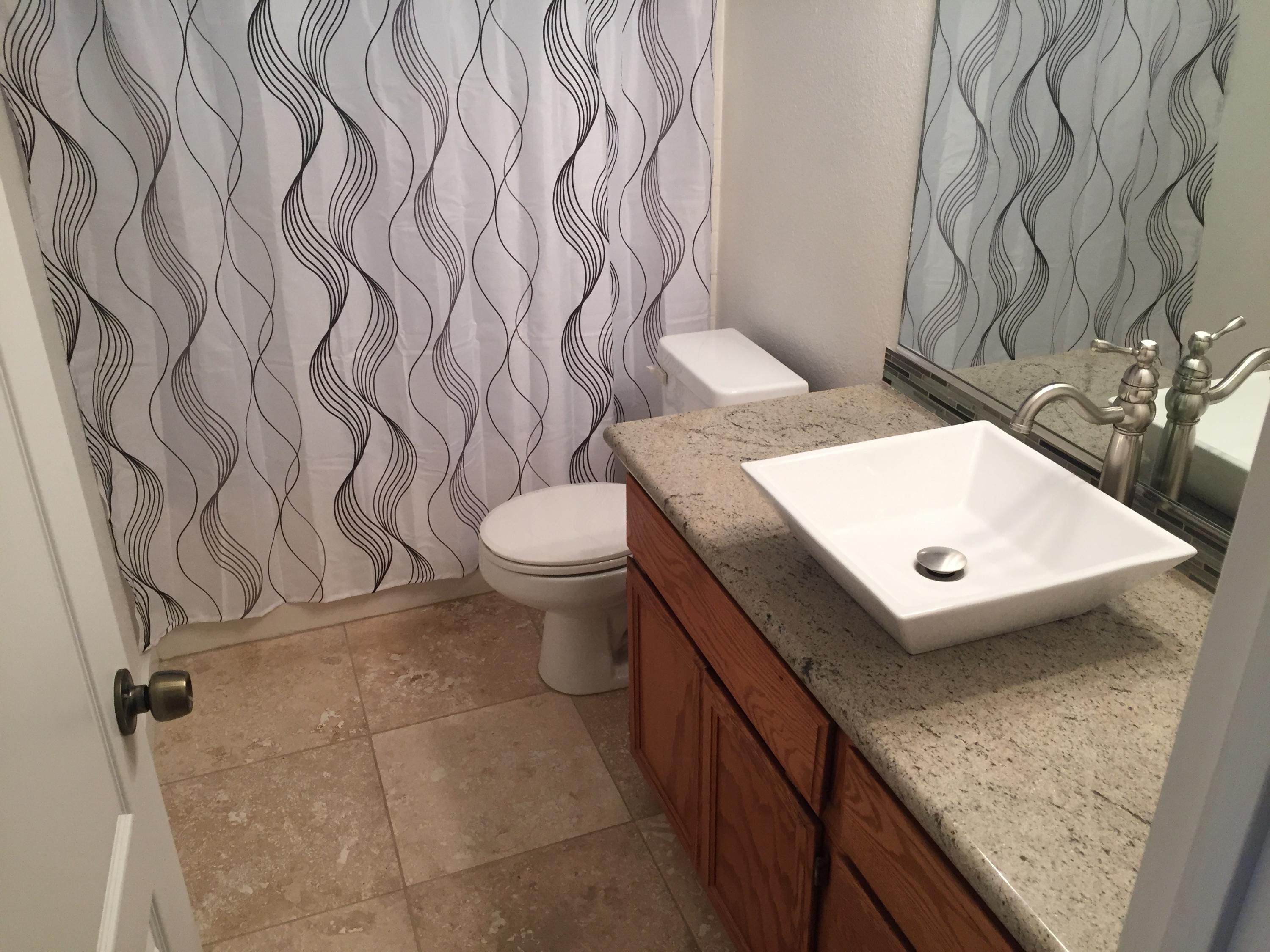 2330 Oxford Road Redding, CA 96002 - Photo 10 of 23 Hall bath