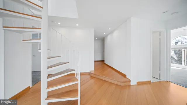 $712,000 | 2106 Chesapeake Harbour Drive, Unit 202, Annapolis, MD 21403